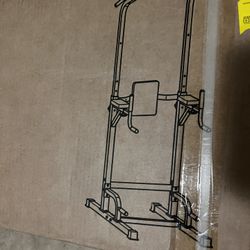 Pull-up Workout Station For Multiple Calisthenics Exercises