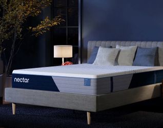 Nectar Classic Hybrid Mattress Cal King New $290