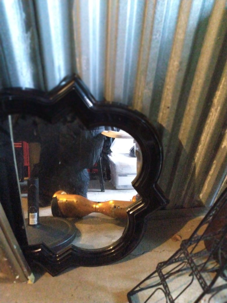.Mirror