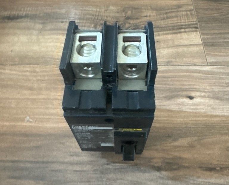 Pole Circut Breaker