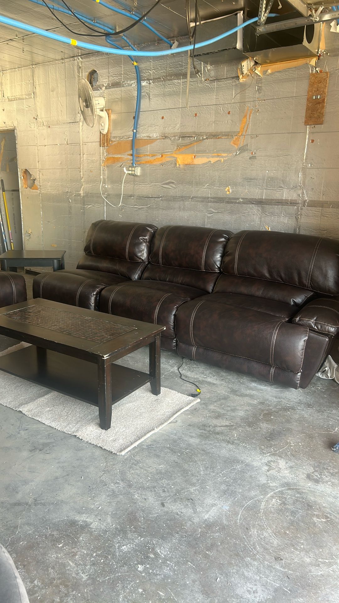 Power Reclining Couch W End Table & Coffee Table