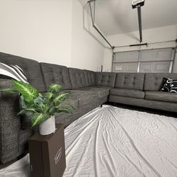Beautiful Sectional Couch 
