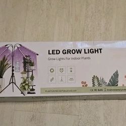 Frenan LED Grow Light Red Blue Spectrum Open Box 4 Head Lights W/Remote 