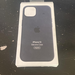 Apple iPhone 13 Silicone Case Midnight