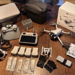 DJI Mini 4 Pro - Fly More Combo - DJI RC 2, 45min flight time,