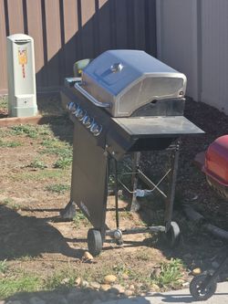 Nexgrill Gas Grill with Side Shelf