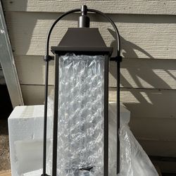 Bronze outdoor wall lantern