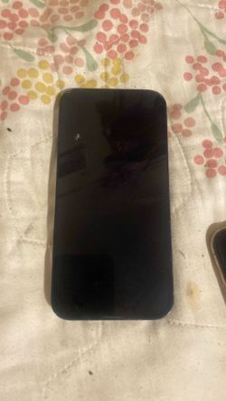Two iPhone 14