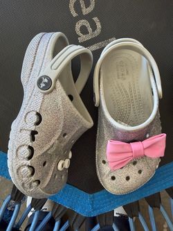 Girls crocs size 2youth