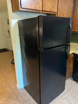 Brand GE fridge