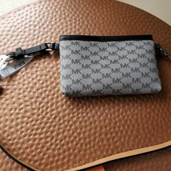 New Michael Kors Zip Pouch Belt, New