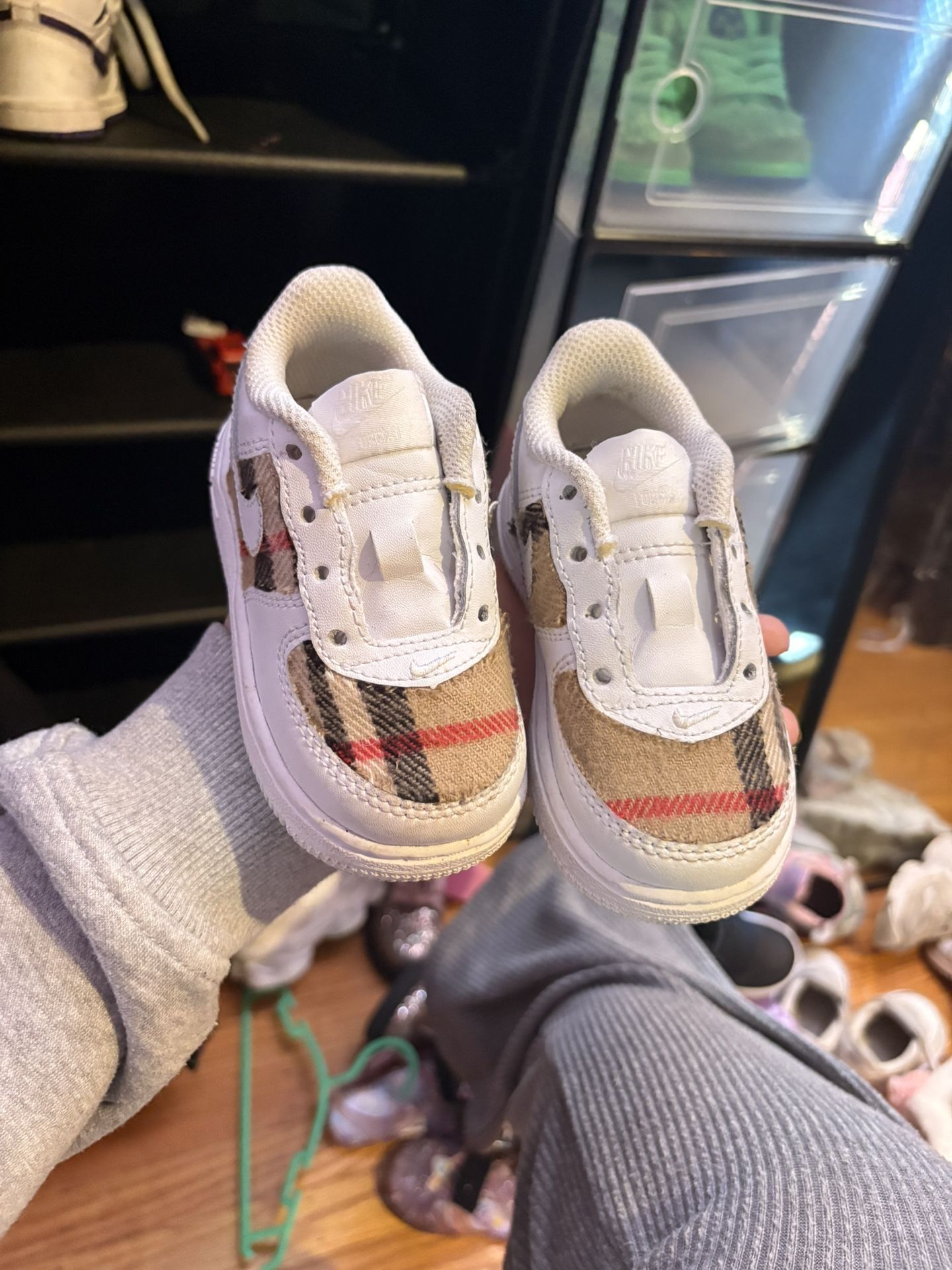 Burberry Air Force 5.5c