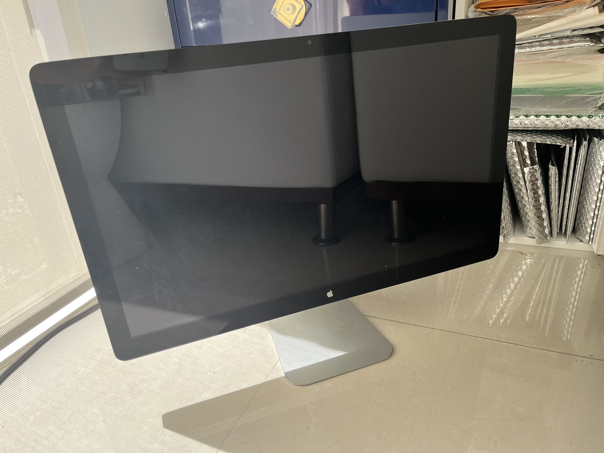 Apple 27″ Thunderbolt Display (model A1407 / MC914LL/A)