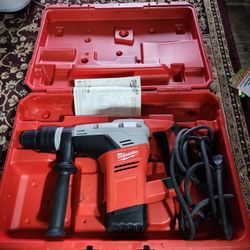 Milwaukee Rotary Hammer 
