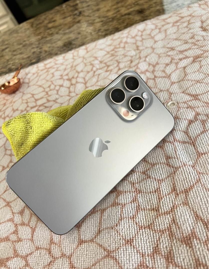 I pH oN E 15pr Omax256gb Unlocked