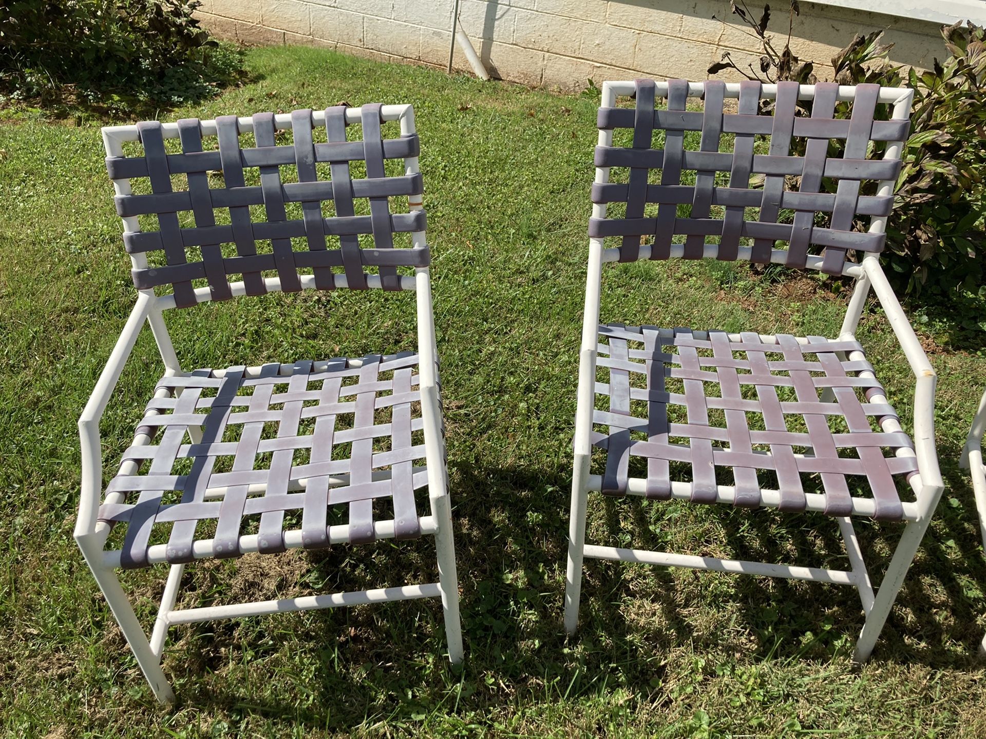 VINTAGE PATIO Chairs and Chaise Chair 5 PCs. (Tropitone)