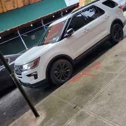 Vendo Ford Explorer XLT 