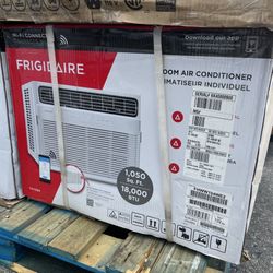Frigidaire 18,000 BTU Window AC With WI-FI, 1050 Sqft, 230V