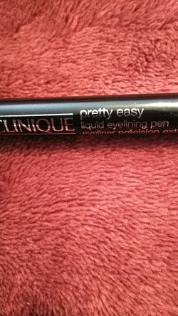 New Clinique Pretty Easy Eye Pen