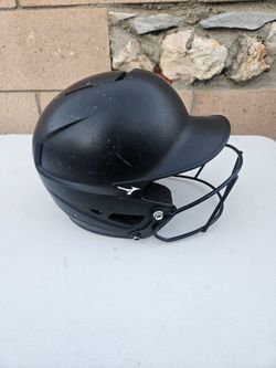 matte black Mizuno F6 Fastpitch Softball Batting Helmet