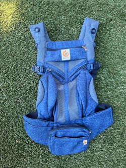 Ergobaby Omni Classic Baby Carrier - like new