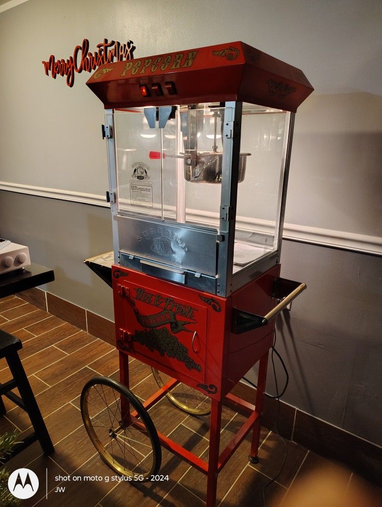 Carnival Sized Popcorn Maker (NO HOLDS)