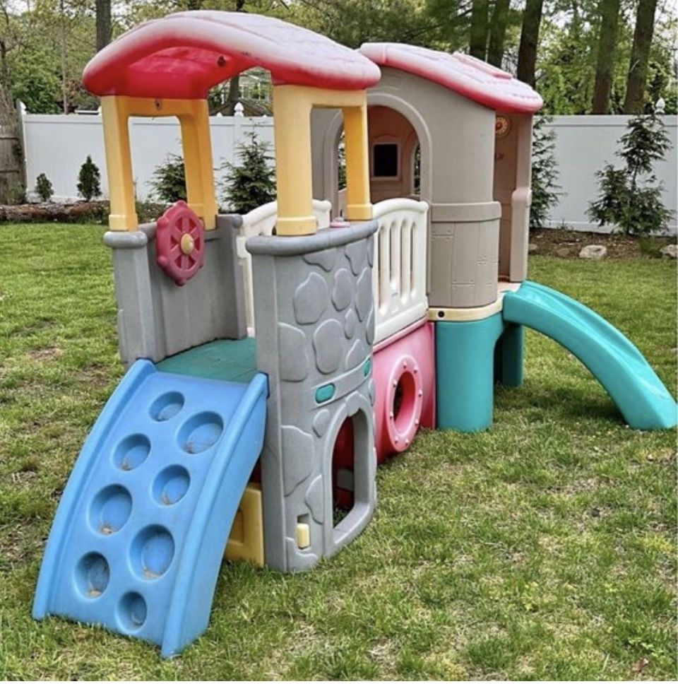 Can Deliver - Step 2 Clubhouse Climber