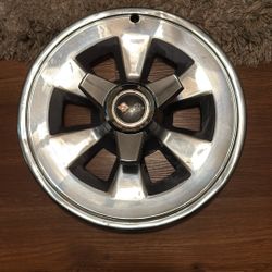 1965 Corvette C2  Hub Caps 