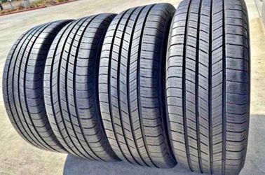 235 60 18 Michelin Tires Con 80% de Vida Las 4