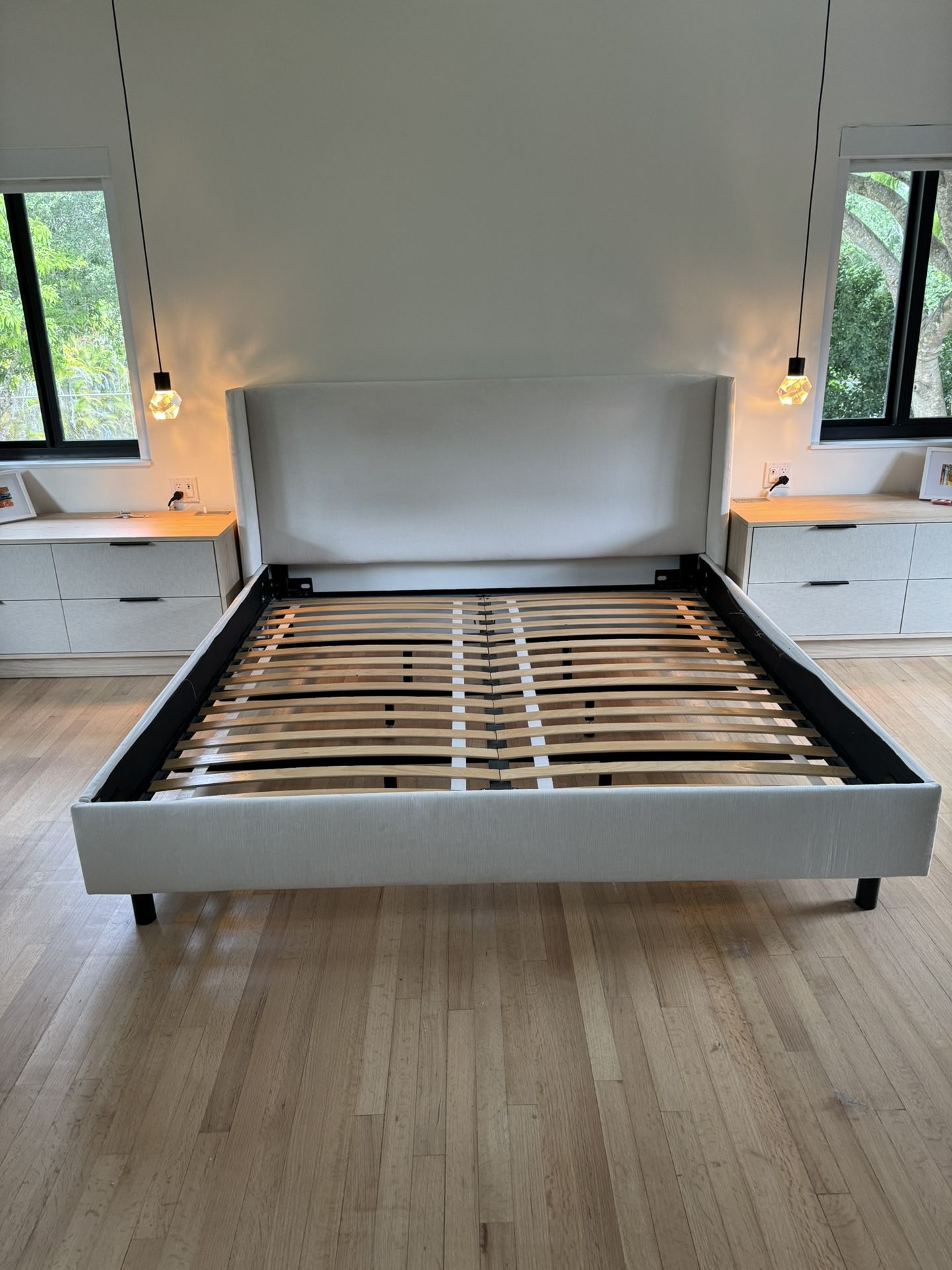 King Size Bed w/o Mattress