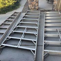 Aluminum ladder