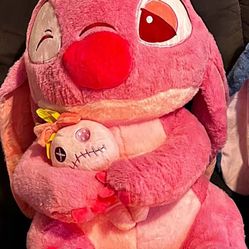 Stitch Sería Un Bonito Regalo Para Regalárselo A Tu Novia A Tu Esposa A Tu Hija. Es Un Peluche Muy Popular Que Está De Moda