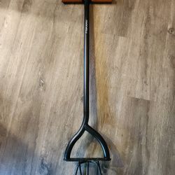 Fiskar Hand Tiller
