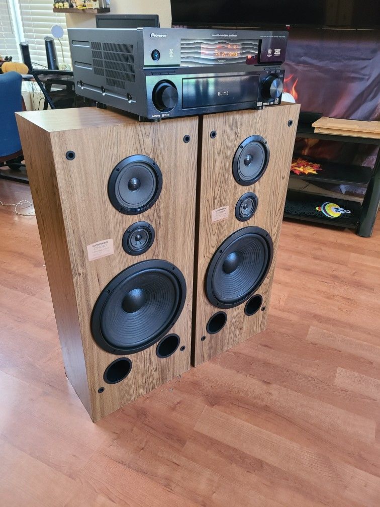 ~PIONEER ELITE HOUSE AUDIO SYSTEM EXCELLENT SOUND FULLY FUNCTIONAL SPEAKERS COVERS INCLUDED~