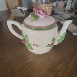 Vintage Teapot By Harry & David