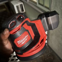 Milwaukee M18 Sander 