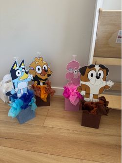 Bluey table center pieces