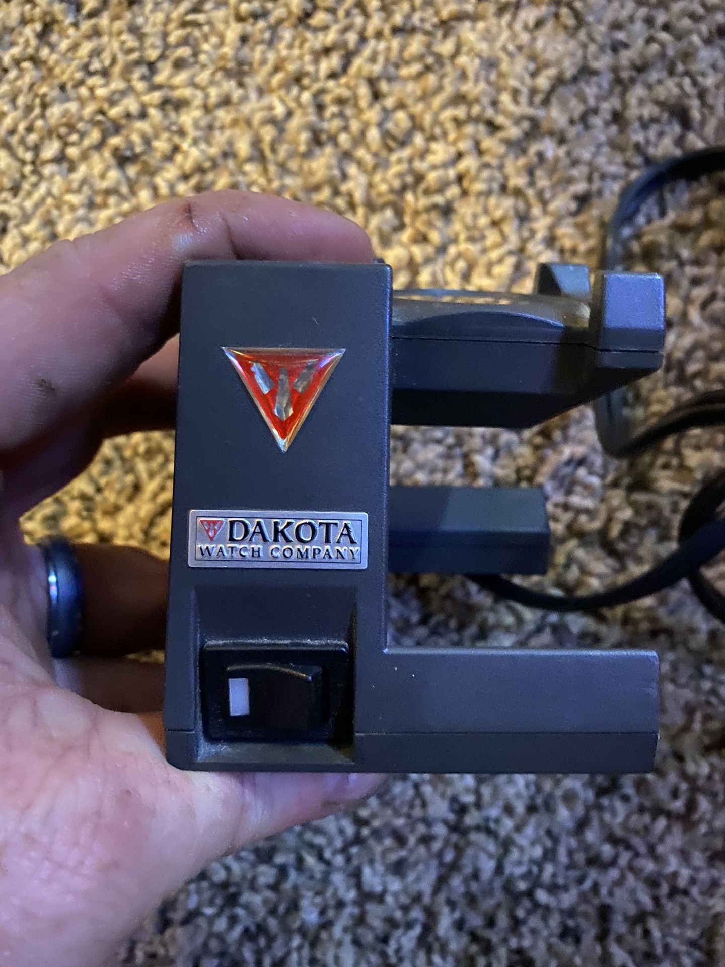Dakota watch company charging stand