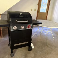 Grill & Outdoor Patio Table