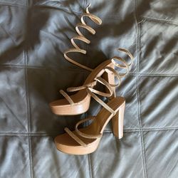 Size 7 Super Cute Heels $20