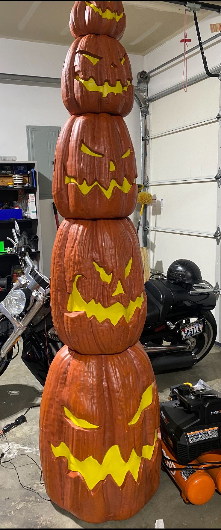 8.5 ft. Halloween Classics Giant-Sized LED Jack-O-Lanterns Stack