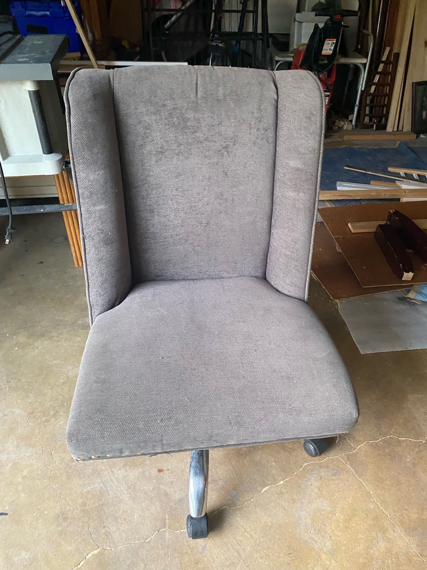 Desk chair