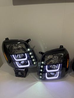 GMC Yukon 2007-2014 Headlights