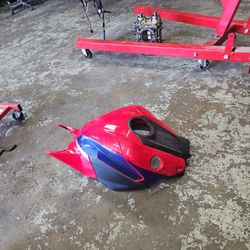 OEM CBR1000RR 17-23 TANK COVER.