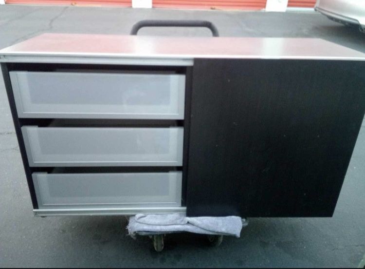 Dresser/tv Stand