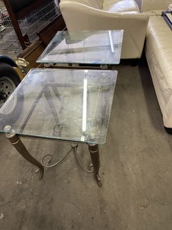 Kitchen Tables / Side Tables