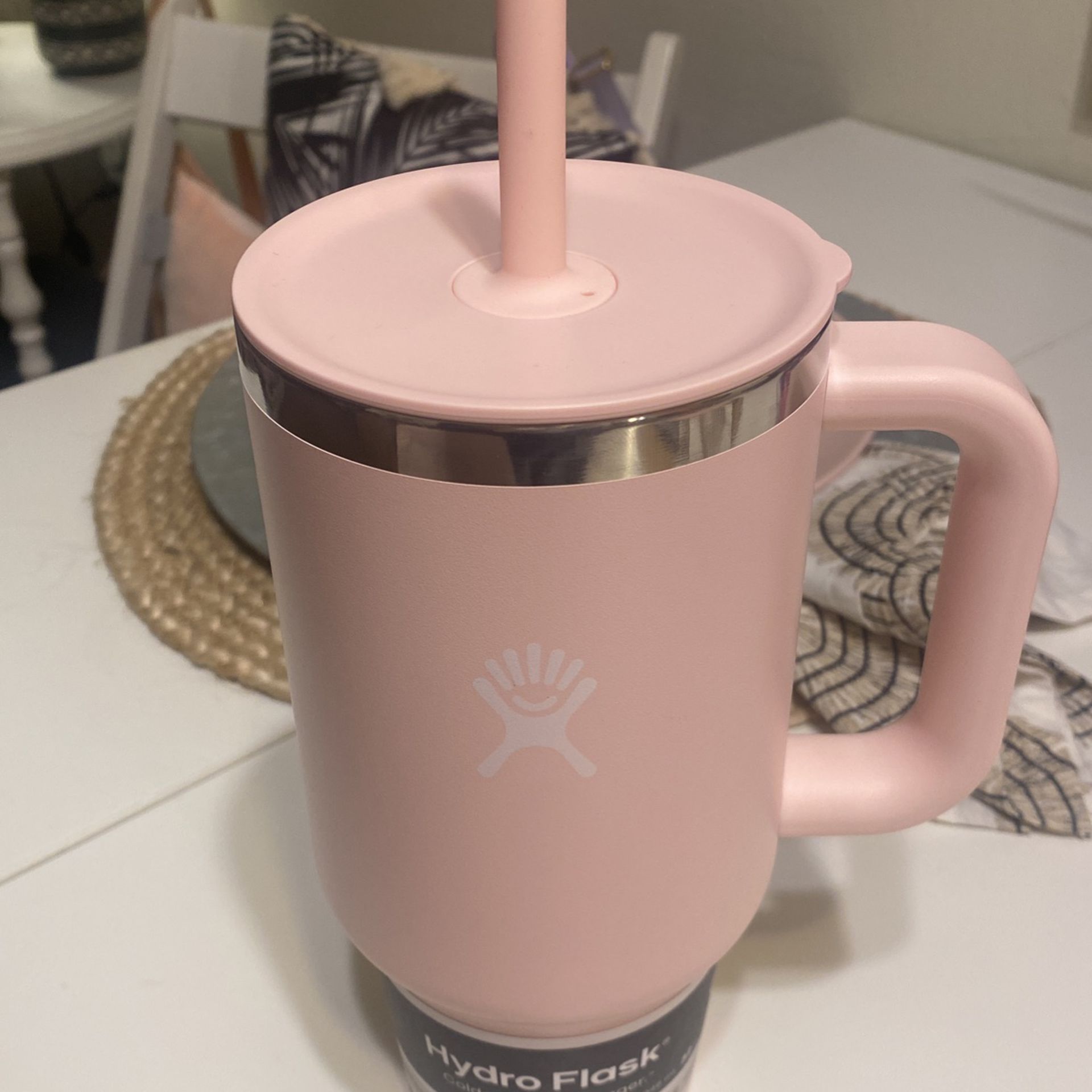 40 Oz Pink HydroFlask With Strawlid for Sale in La Verne, CA - OfferUp