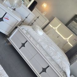 ✨️ King, Cal King, Queen Bed Frame ✨️ Furniture Sectionals, Bedrooms, Dining Avail