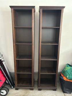 Decretive wood shelving unit/ bookcase