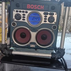 Bosch Radio Box Electric And Battery 12or 24V NO  Battery TOOL ONLY 
